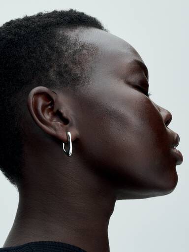 Organically V-shaped Open Hoop Earrings