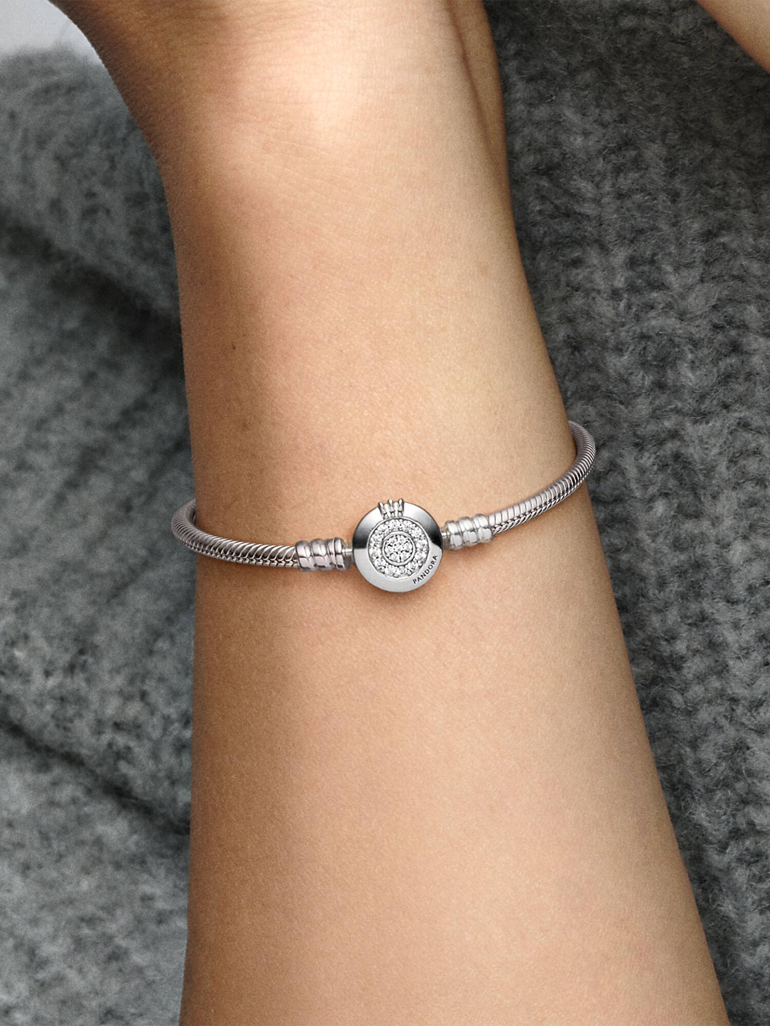 Sparkling Crown O Snake Chain Bracelet