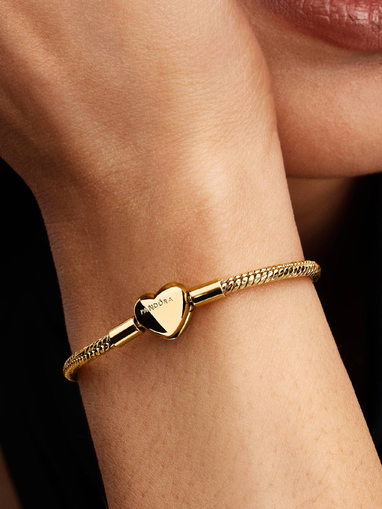 Heart Clasp Faceted Snake Chain Bracelet