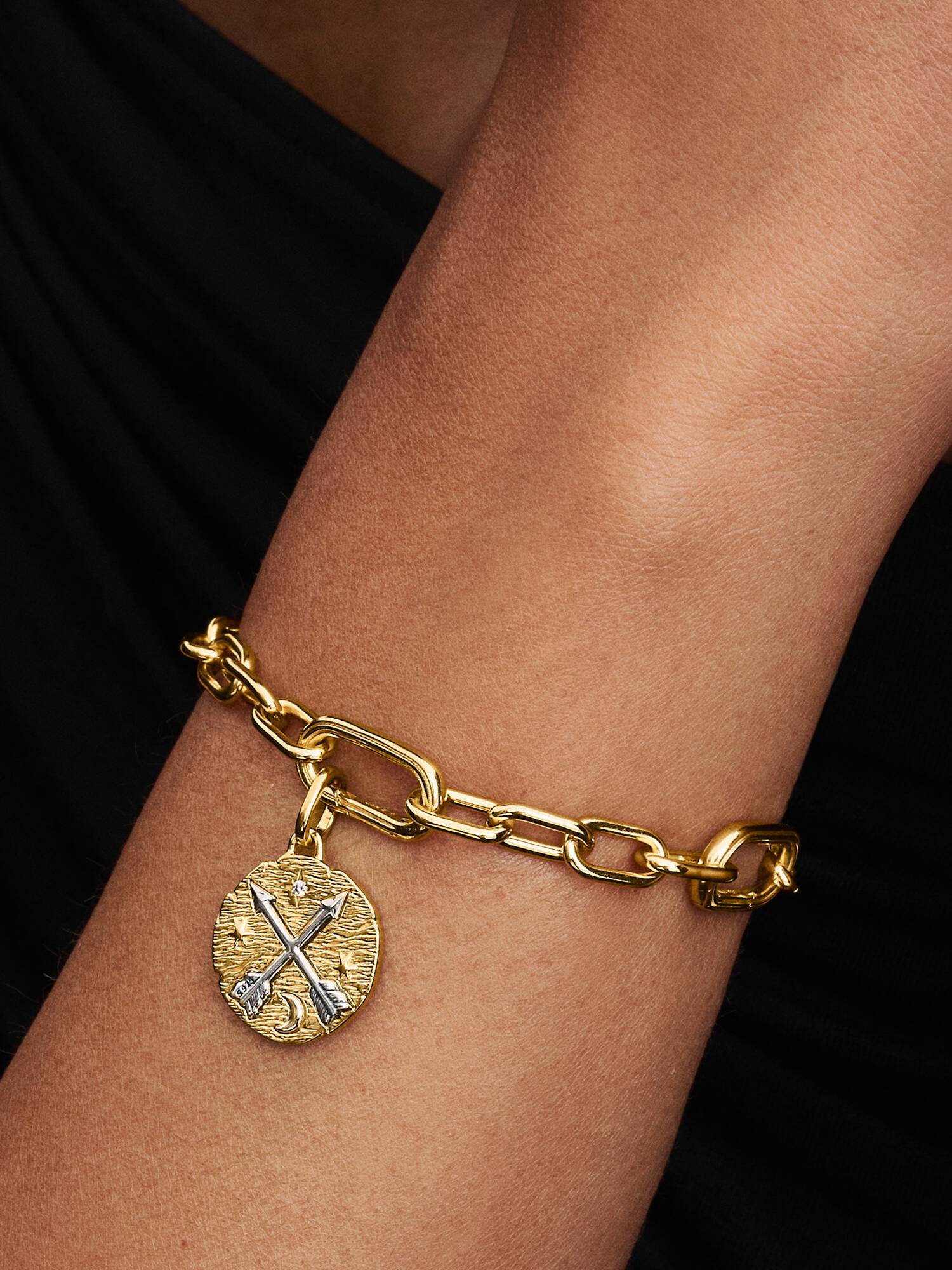 Crossing Arrows Talisman Charm