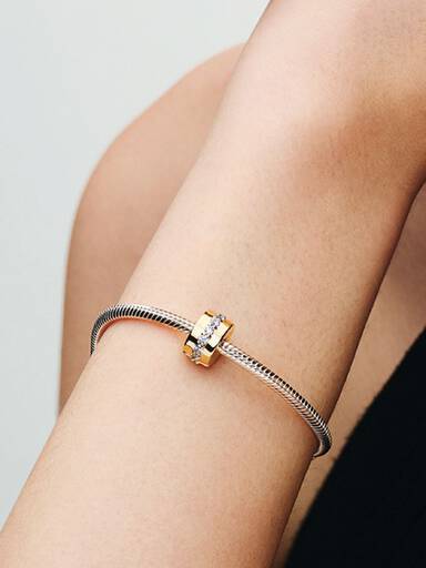 Clear Sparkling Row Clip