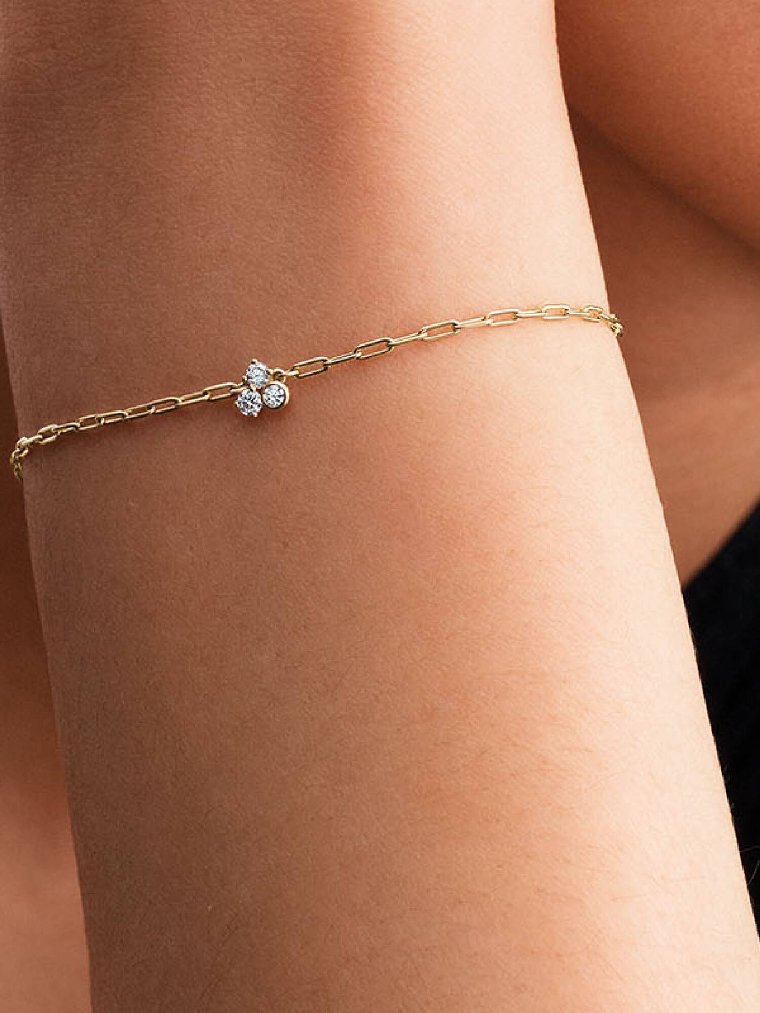 Pandora Era Bezel Lab-Grown Diamond Cluster Paperclip Chain Bracelet