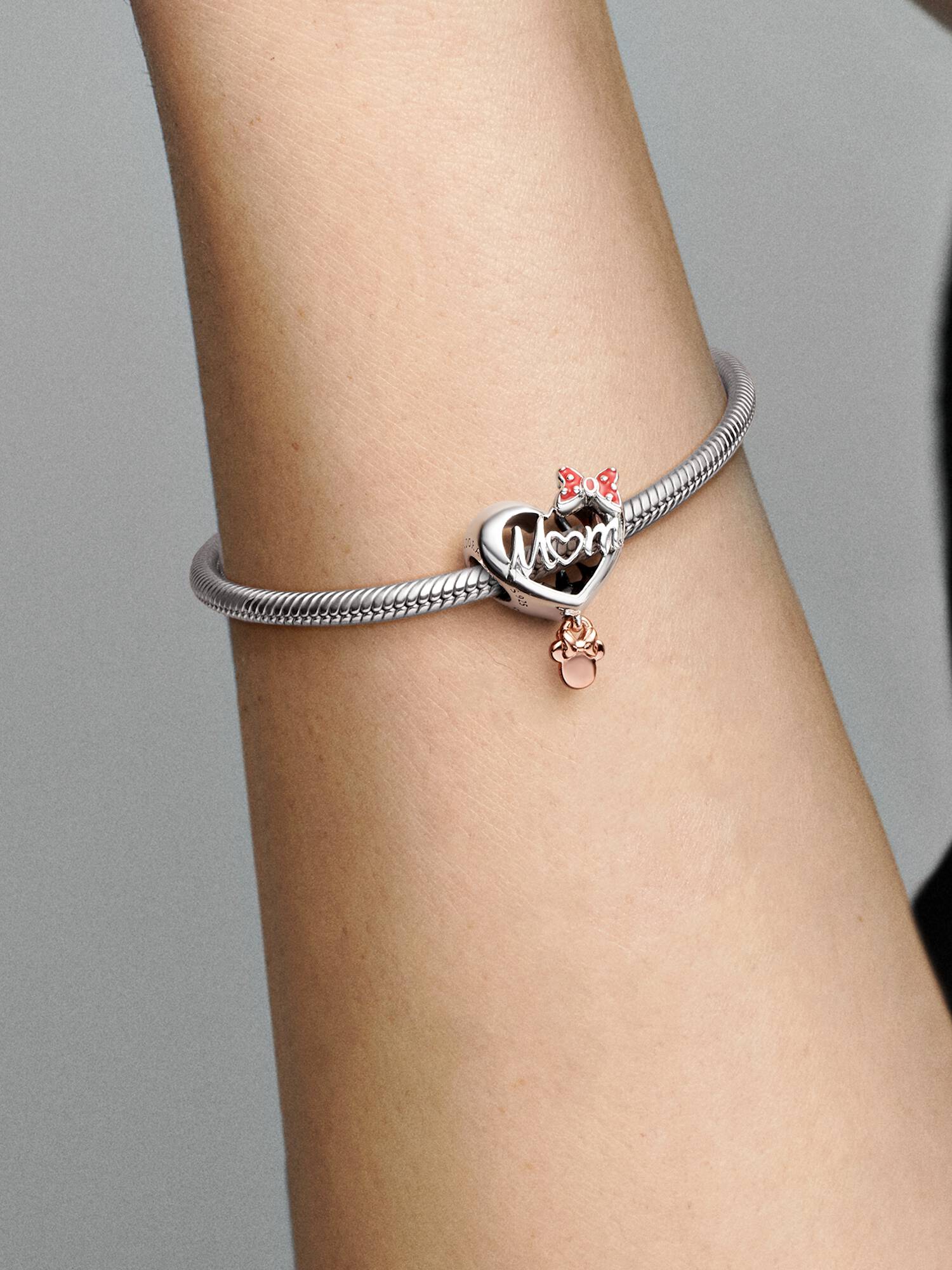 Disney Minnie Mouse Mum Heart Charm