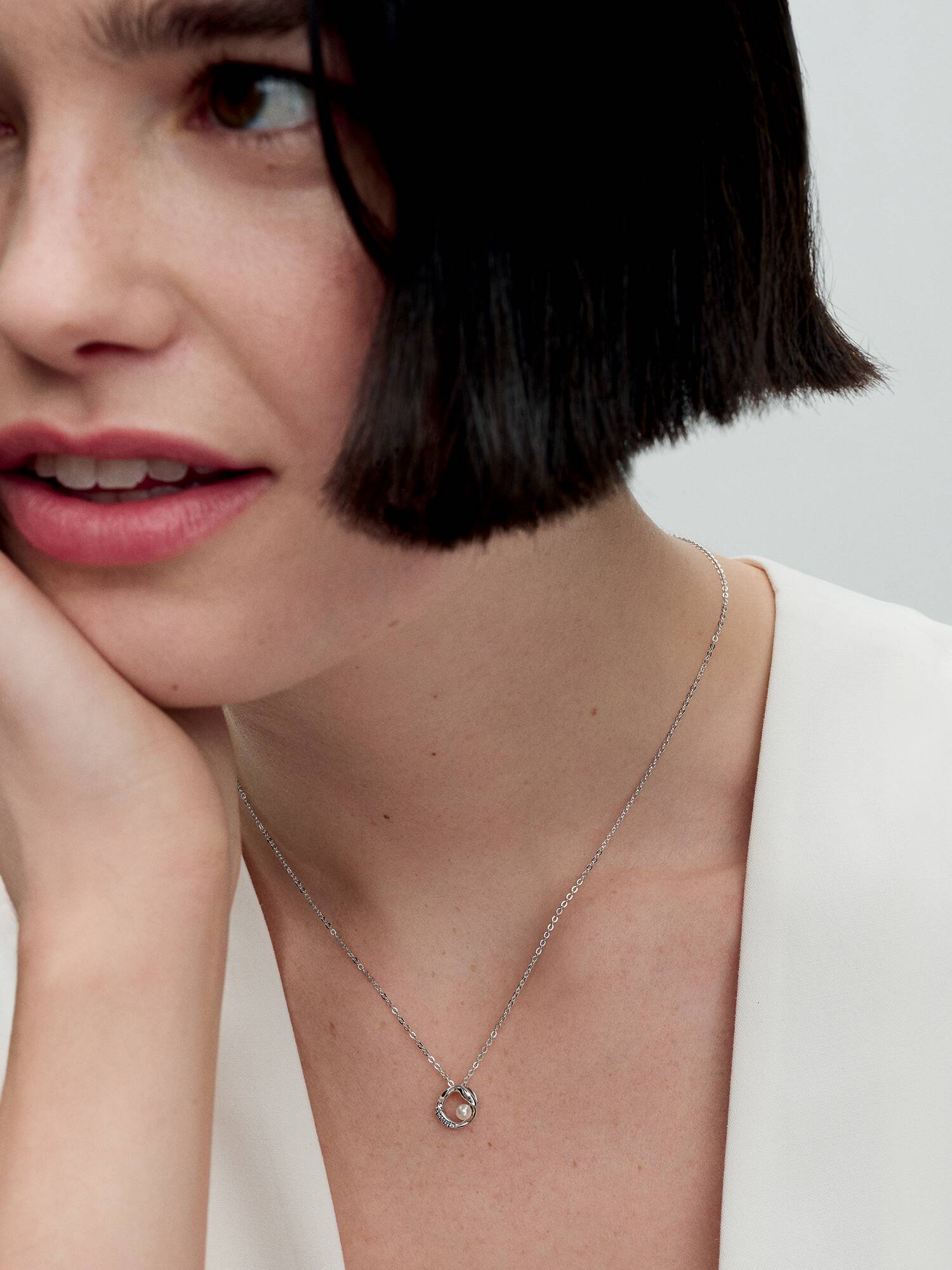 Organically Shaped Pavé Circle & Treated Freshwater Cultured Pearl Collier Necklace