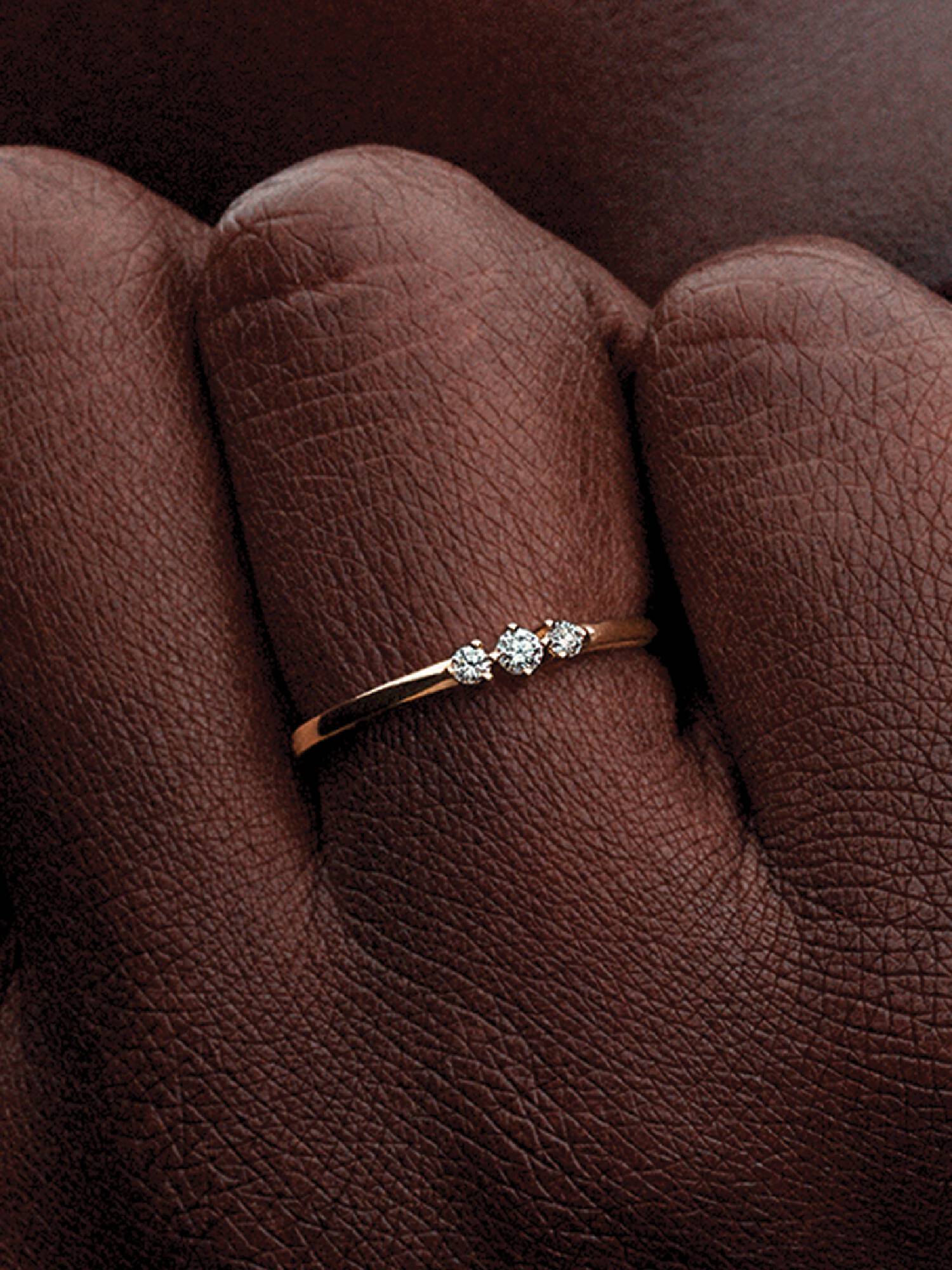 Pandora Era Lab-Grown Diamond Triple Stone Ring