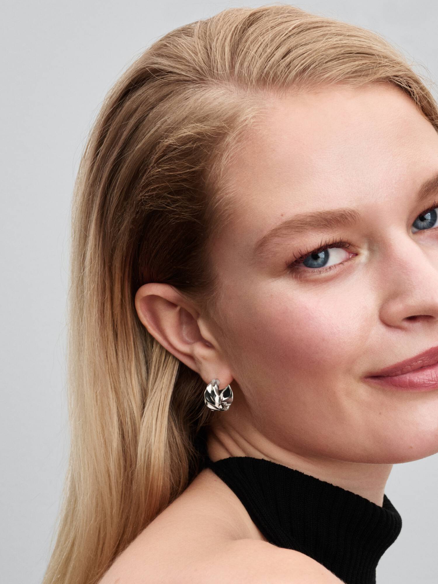 Rippled Small Hoop Earrings