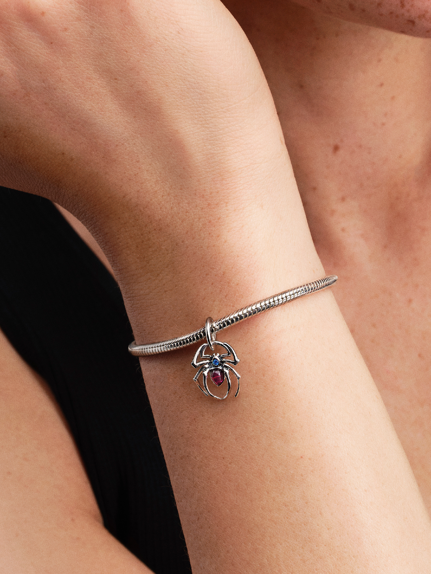 Marvel Spider-Man Dangle Charm