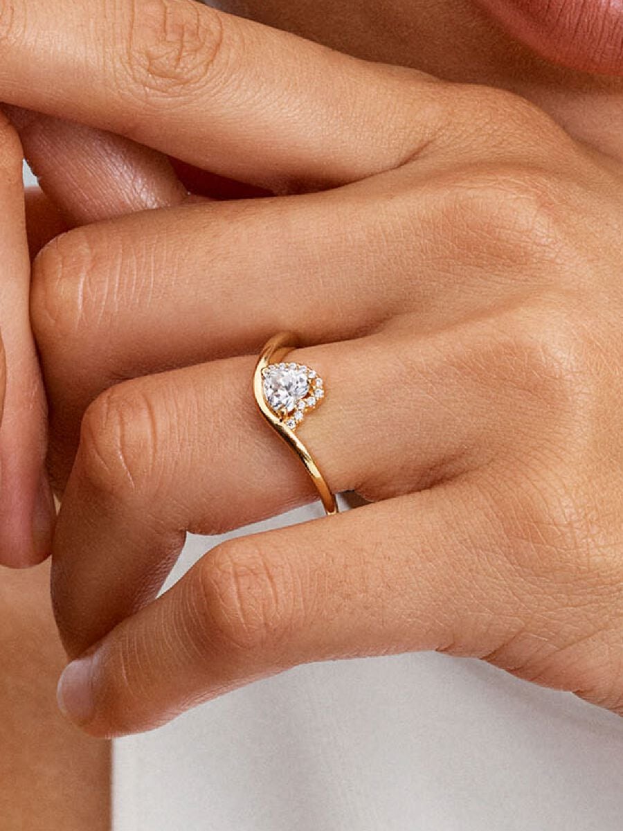 Wavy Heart Ring